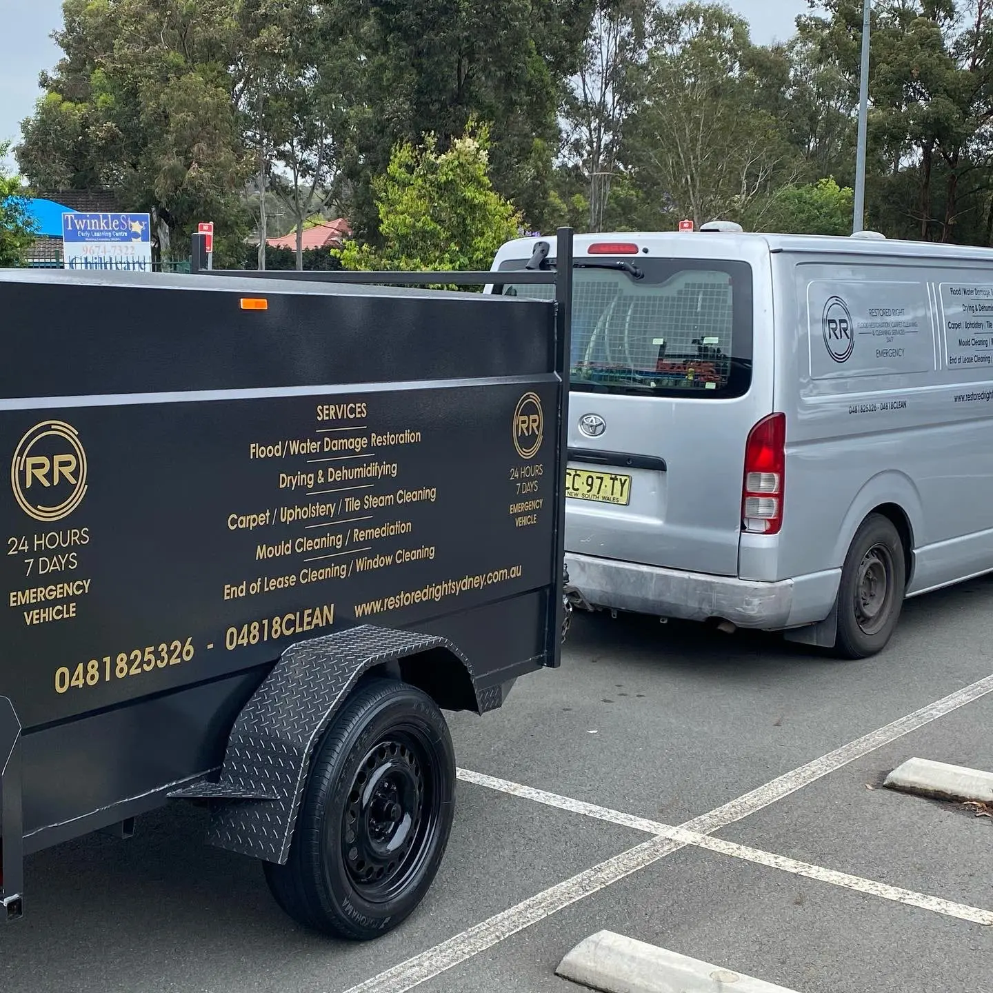 Restored Right vehicle and restoration equipment